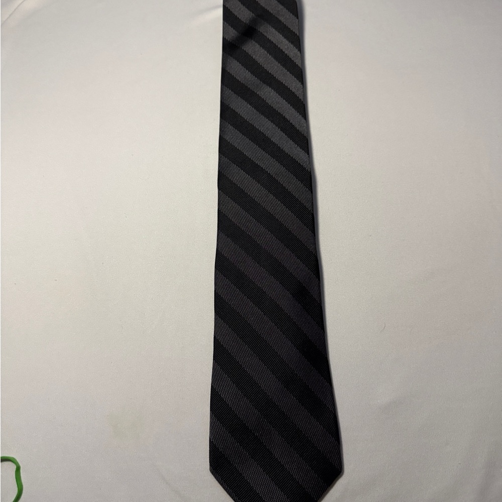Calvin Klein Elegant Black Striped Tie